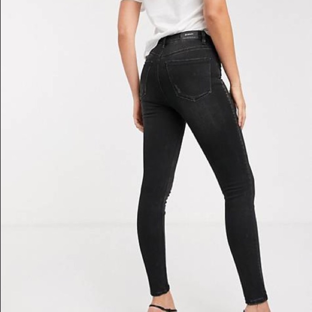 Black skinny jeans